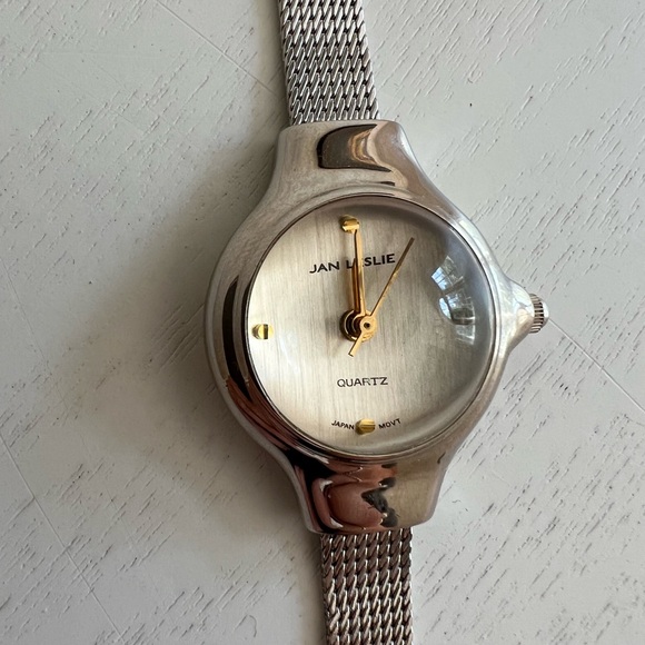 Vintage Jan Leslie bubble glass watch main image 4